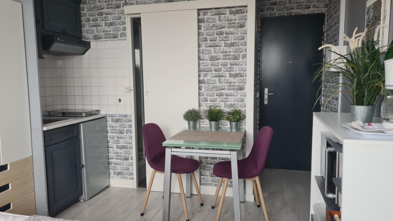 Residence Du Bord De Mer 9 Appartements Avec Une Vraie Vue Mer 르트레포르 외부 사진