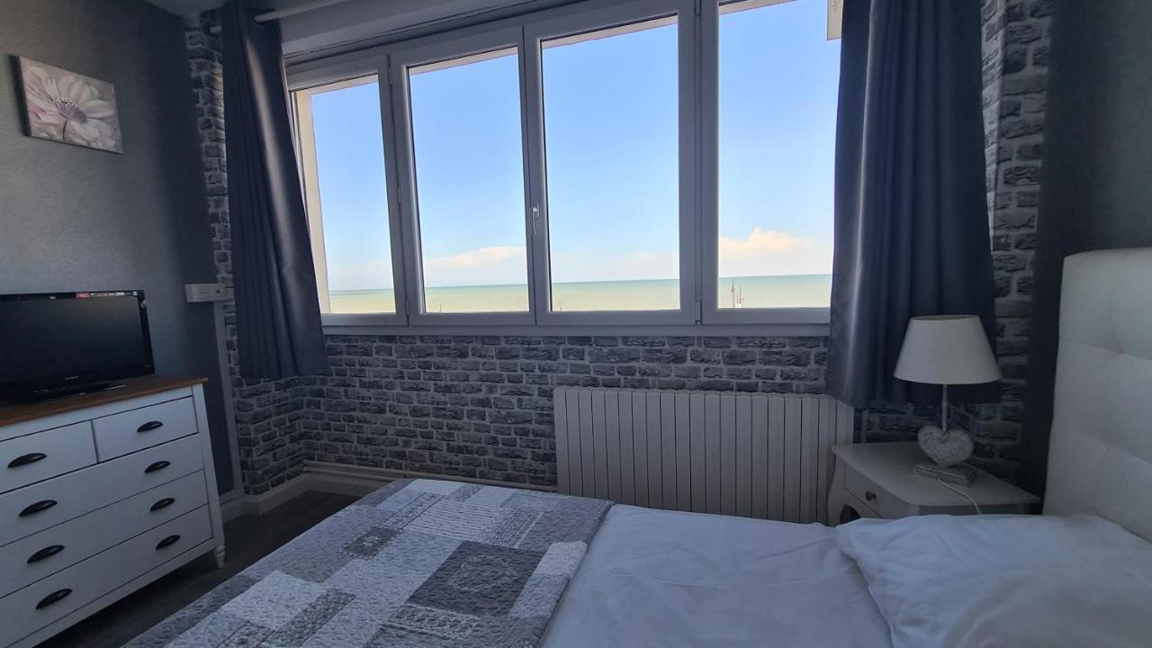 Residence Du Bord De Mer 9 Appartements Avec Une Vraie Vue Mer 르트레포르 외부 사진