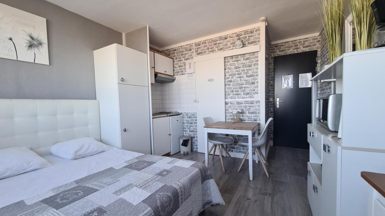 Residence Du Bord De Mer 9 Appartements Avec Une Vraie Vue Mer 르트레포르 외부 사진