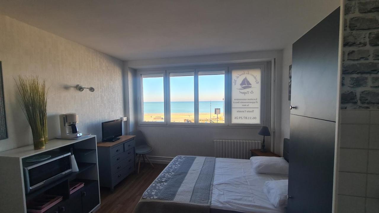 Residence Du Bord De Mer 9 Appartements Avec Une Vraie Vue Mer 르트레포르 외부 사진