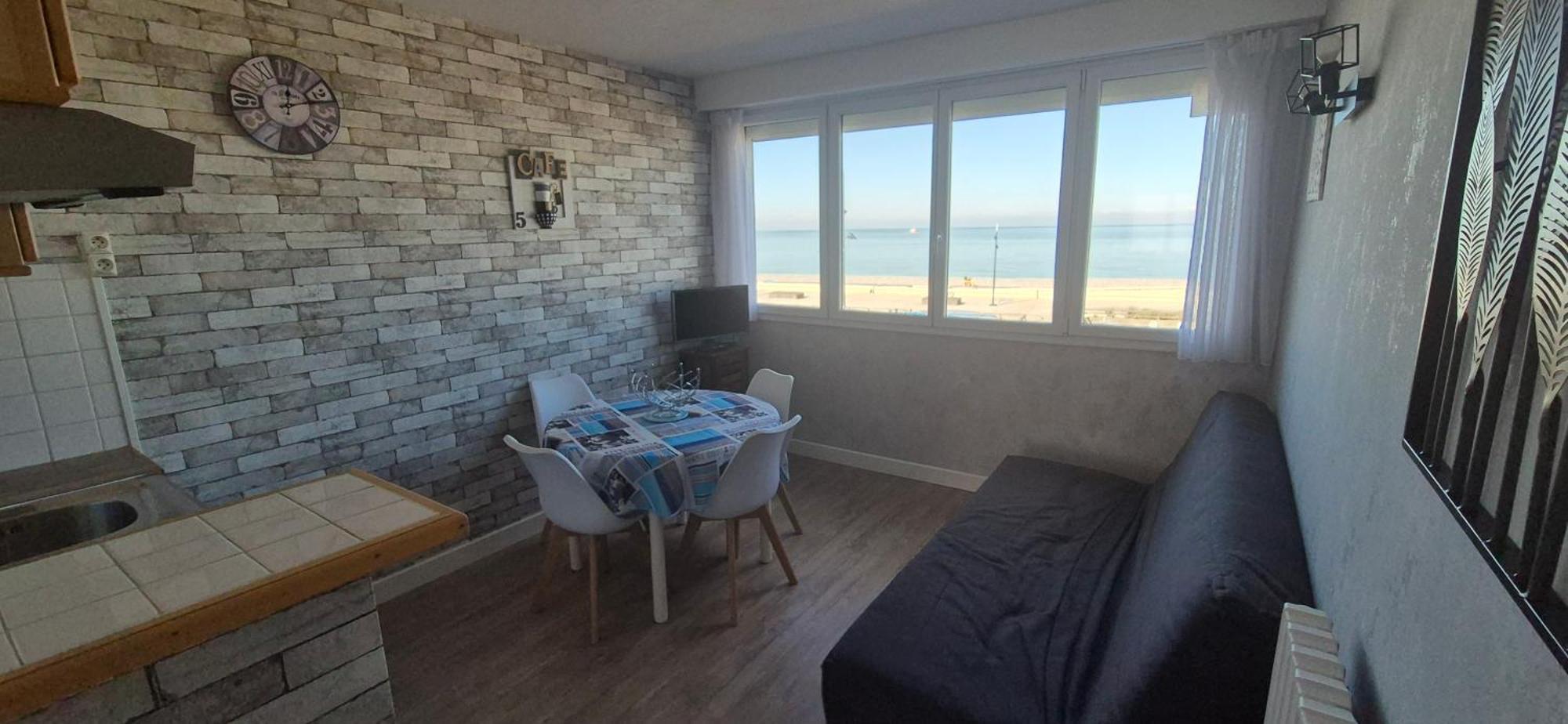 Residence Du Bord De Mer 9 Appartements Avec Une Vraie Vue Mer 르트레포르 외부 사진