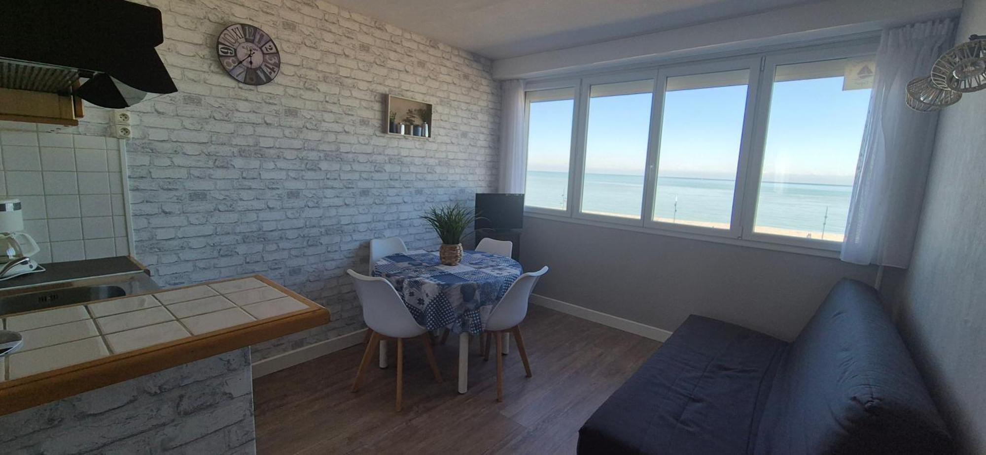 Residence Du Bord De Mer 9 Appartements Avec Une Vraie Vue Mer 르트레포르 외부 사진