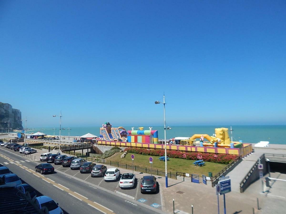 Residence Du Bord De Mer 9 Appartements Avec Une Vraie Vue Mer 르트레포르 외부 사진